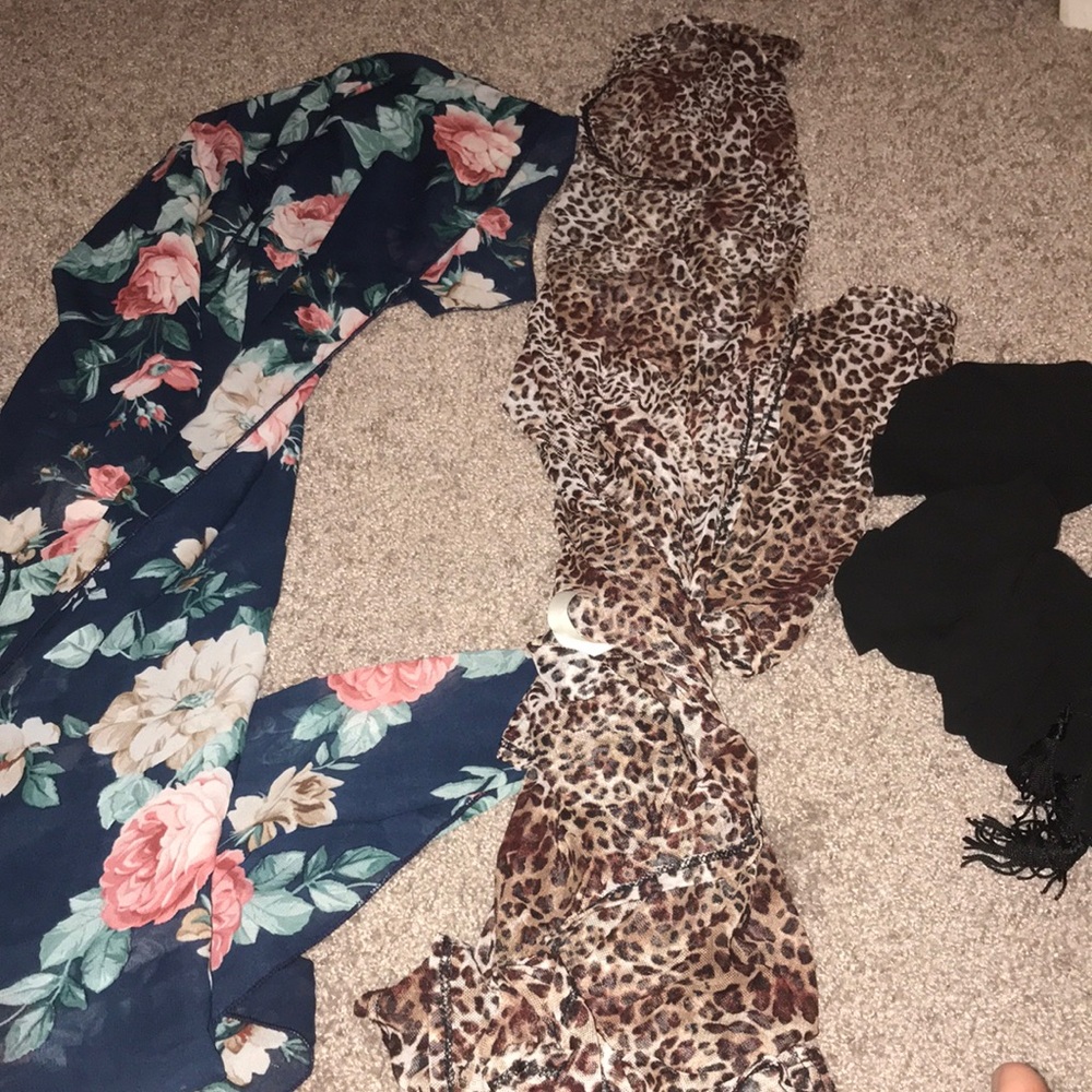2 throw over short sleeve cardigans & a scarf